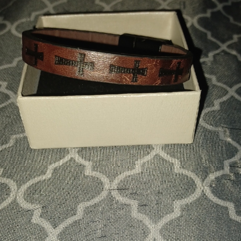 4/$10 Men Faux Leather + Braclet
